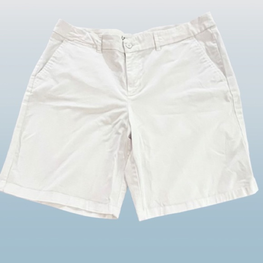 GAP Women's White Bermuda Shorts with Pockets - Picture 2 of 5